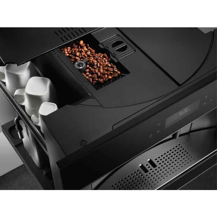AEG - Integrert kaffemaskin - KKB894500B