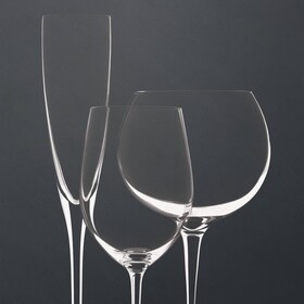 En åpen ProClean oppvaskmaskin i et elegant kjøkken