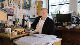 Charles Spence i sitt universitetskontor